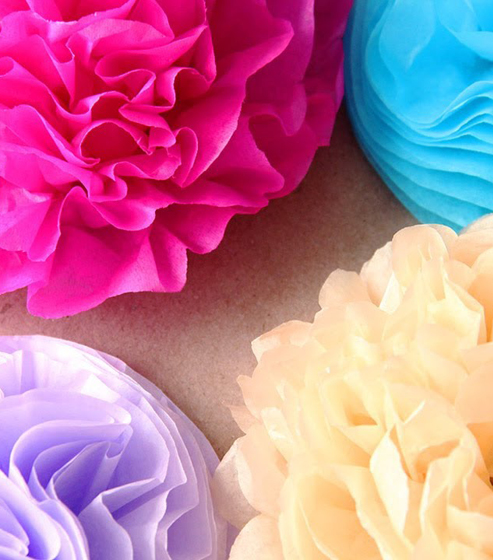 Taller de flores de papel (febrero 2026)